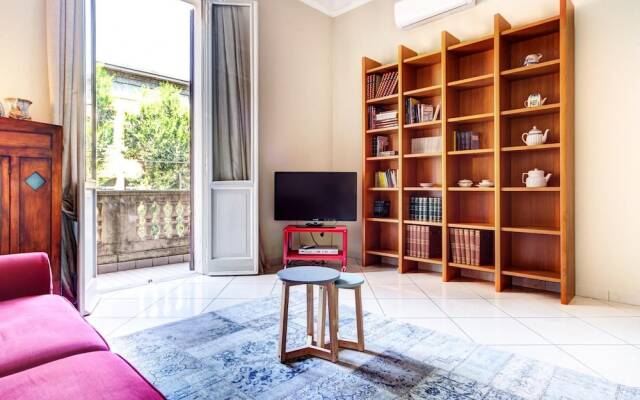 Classic Marconi Apartment by Wonderful Italy