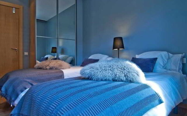 Gracia Pool Apartments Center