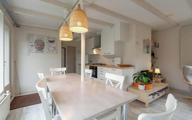 Bungalow in Sint Maartenszee Near Beach