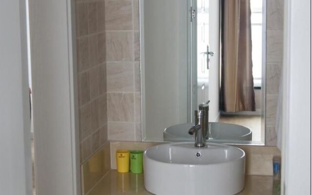 Kaiyue Holiday Hotel