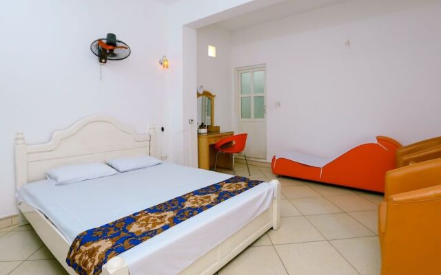 OYO 1114 Lucky Hotel
