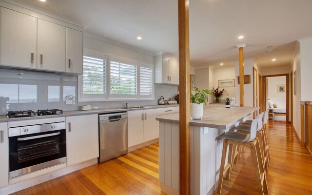 Lazy Wave Beach House