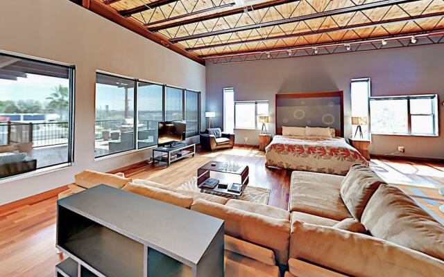 Hip 2nd-Story Studio Apts