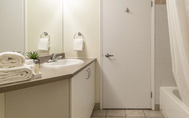 Hotel Faubourg Montreal
