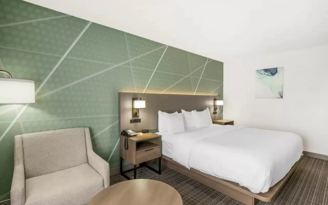 Comfort Inn & Suites Louisville Airport Fair & Expo