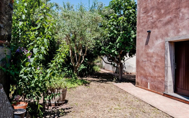 Gli Iris Apartments - Casa Fucsia by Wonderful Italy