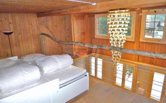 325 Year Old Swiss Chalet – Guest Rooms – Boltigen