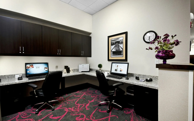 Hampton Inn & Suites Raleigh Downtown