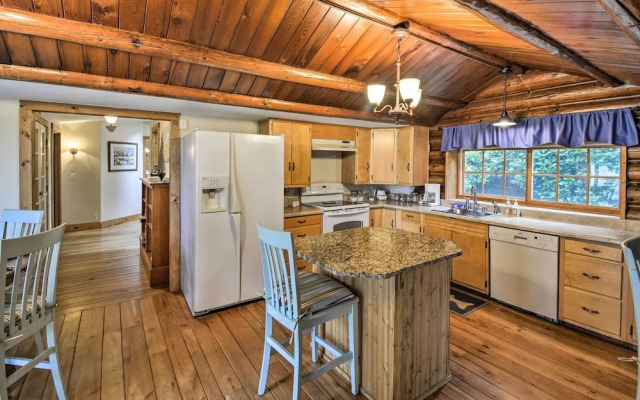 Historic Belfair Cabin Abode on the Hood Canal!