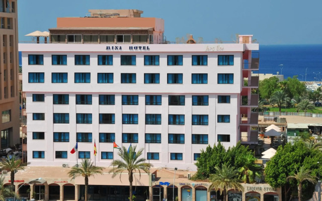 Mina Hotel