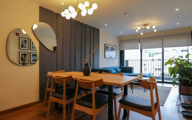 w Spectacular 1BR With Balcony in Miraflores