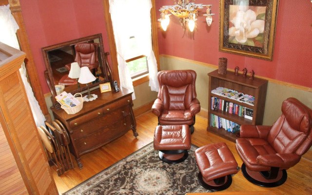 The Harney House Inn
