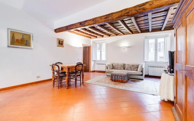 Wonderful Apartment near Trevi Fountain