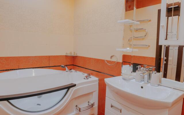 Золотой ключ на улице Авиаторов 42