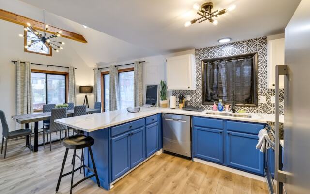 Poconos Chalet With Lake & Pool Access!