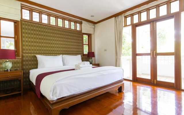 Royal Riverside The Majestic Suite