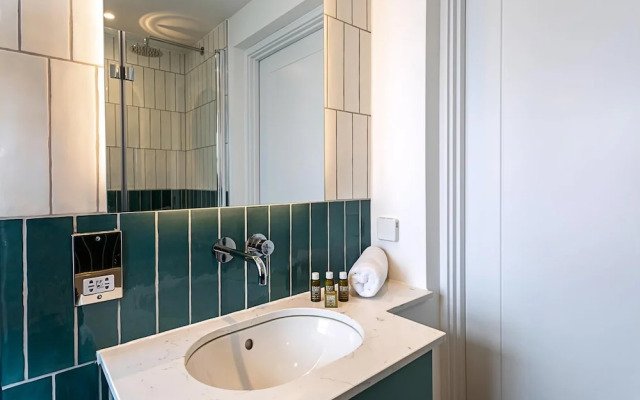 Modern and Stylish Apartment in West Kensington