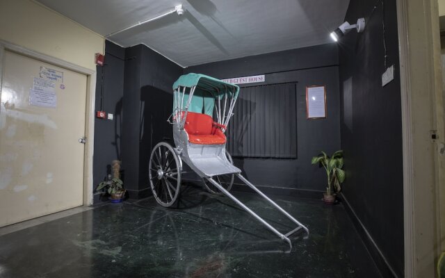 The Salvation Army Red  Shield Guest House - Hostel