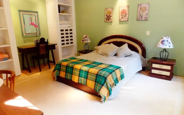 Casa Yvitu Blue Bird Hotel - Hotel in Campos do Jordao - Photo 5
