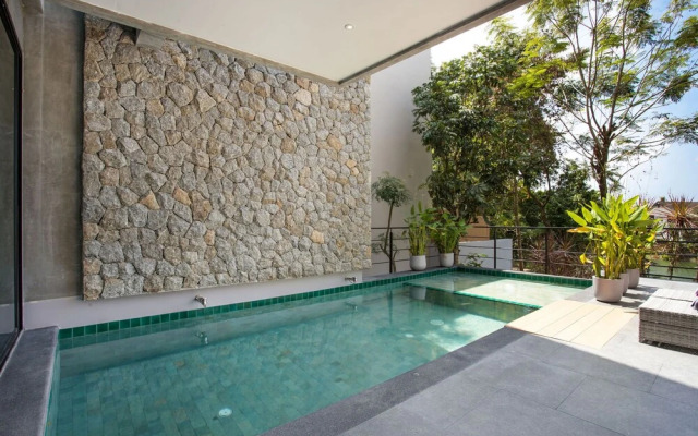 Scenic Green Hill Views 4BR Villa Jeanny