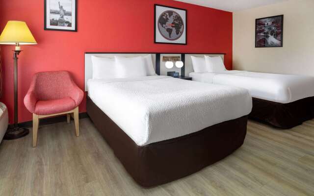 Ramada by Wyndham Rome / Verona