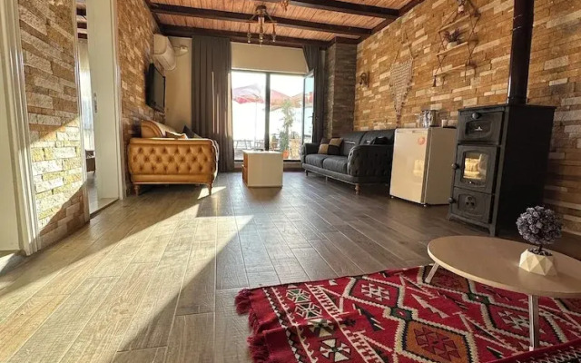 Yeşilsu taş konağı