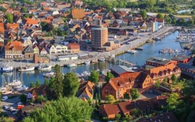 Frau Clara Haus - Ecke 2