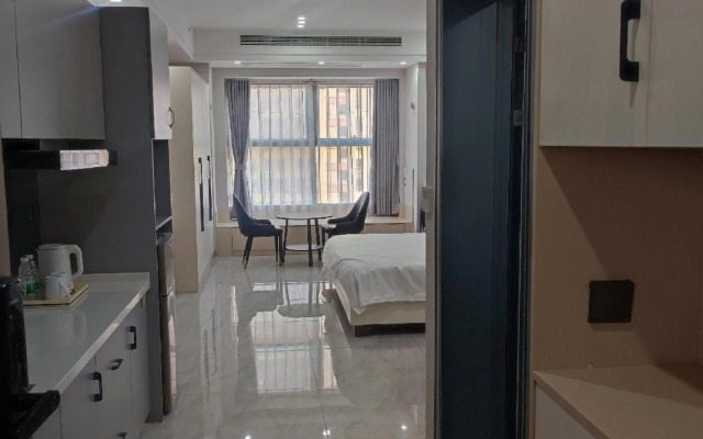 Reisburg International Apartment (Ganzhou Fifth Avenue Store)