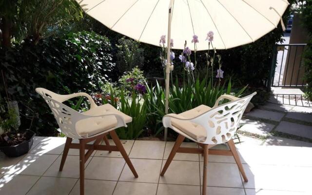 Petit appartement au calme proche des festivals