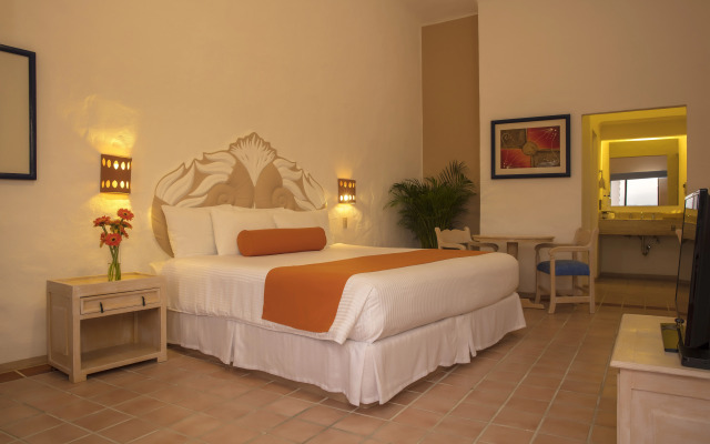 Flamingo Vallarta Hotel & Marina