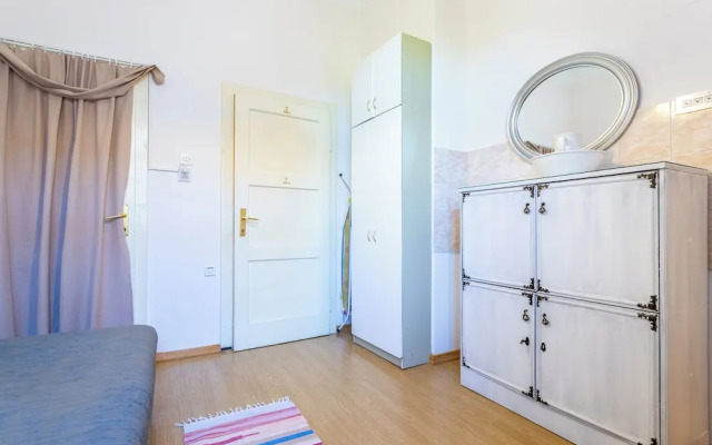 Traditional apartment Bacvice, 3 min walk to the beach