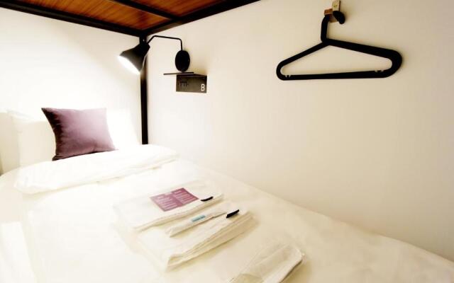 Daan Park Hotel - Hostel