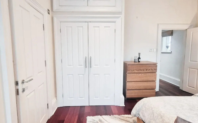 Luxurious & Spacious 2BR