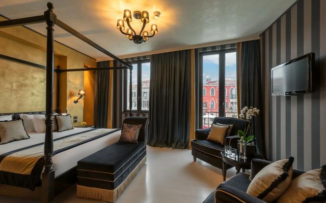 Carnival Palace Hotel