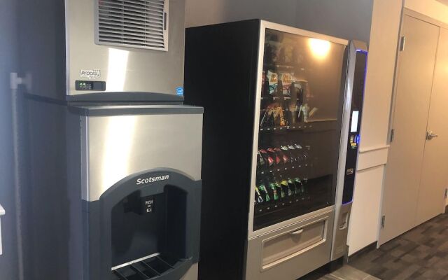 R & R Lakeview in Hardisty