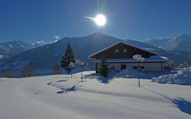 Rustic Mansion in Mittersill near Kirchberg Ski Area