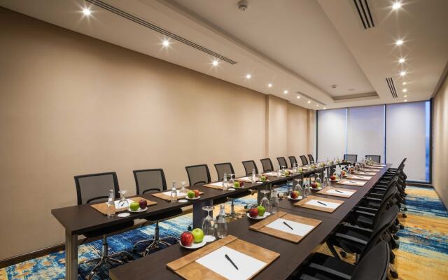 Naviti Warwick Dammam