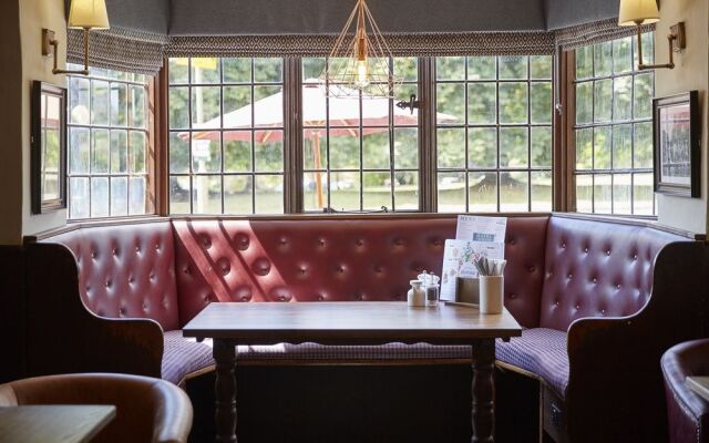 Red Lion Hotel Adderbury by Greene King Inns