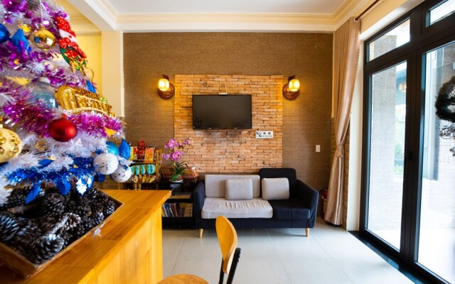 Dalat Casa 2 Full House 6 Rooms 8 Beds