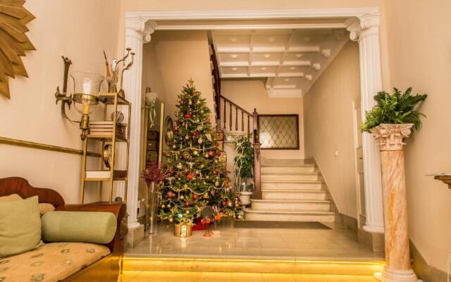 Rosalias-S House