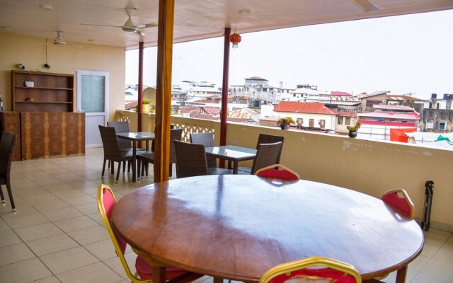 Red Sun Hotel