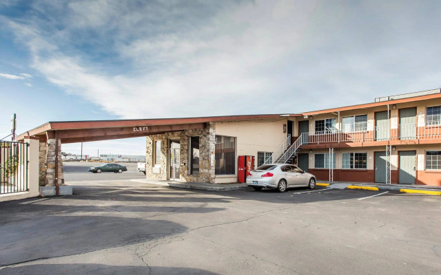 Motel 6 Hermison, OR - Umatila