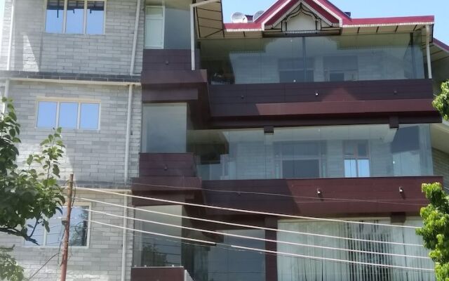 Hotel Skyblue and Restaurant