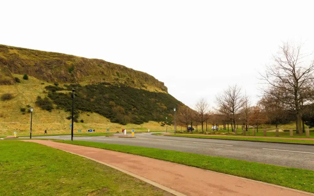 Alluring Apartment in Edinburgh near City Center