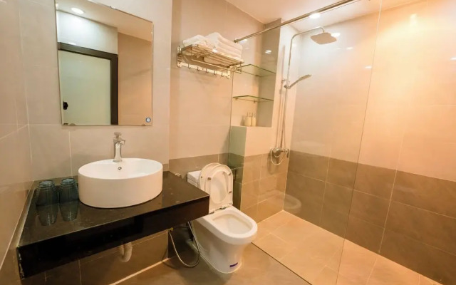 Azoma Hotel