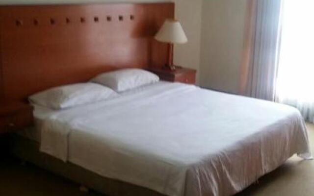 T & H Vacation Condo @Marina Court