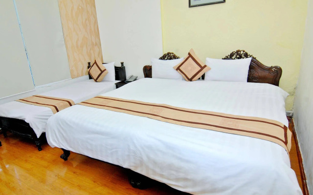 Ho Sen Xanh Hotel Hanoi