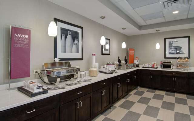 Hampton Inn & Suites Springfield/Downtown