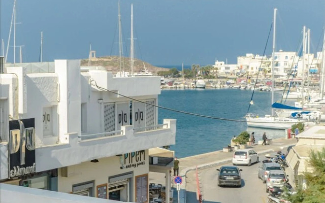 Aegean Jasmine - In The Center