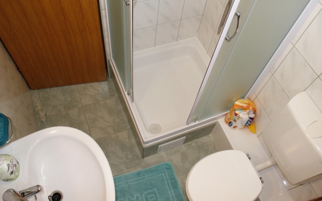 Apartment Ivan - 300 m from sea: A4 Nin, Zadar riviera